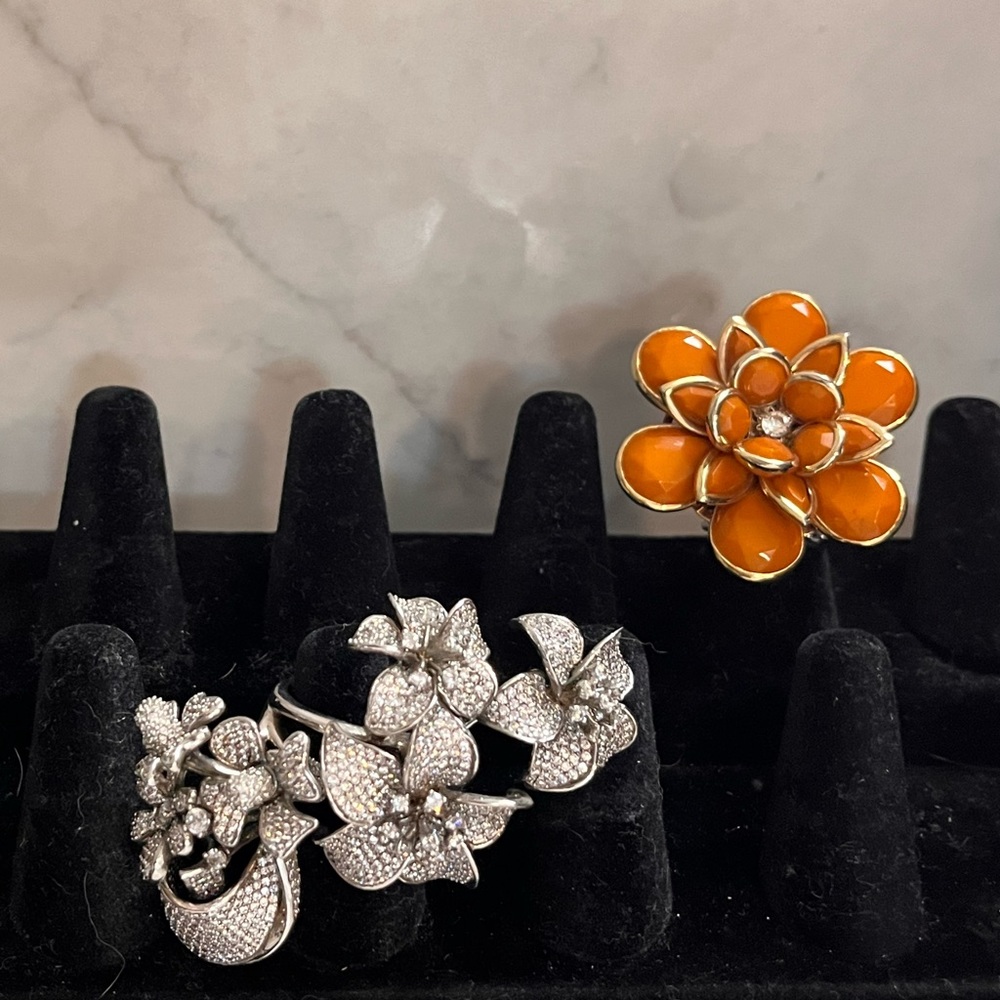 2 Large Fashion rings